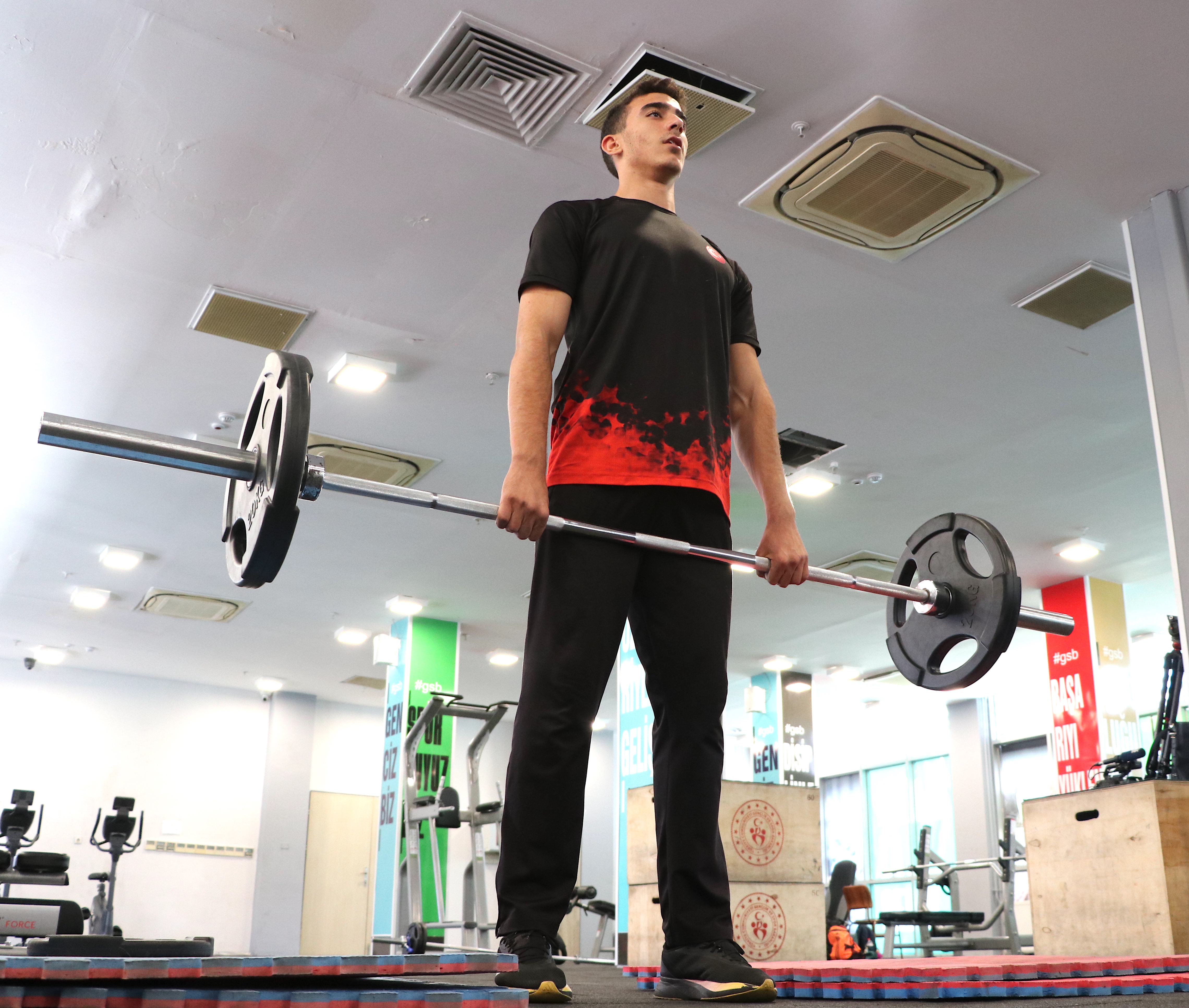 Geleceğin Şampiyonları Gaziantep'teki Olimpiyat Hazırlık Merkezi'nde Yetişiyor