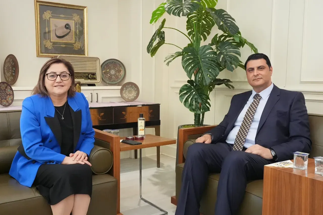 Glnk4Axwyae4Ro7 1742480270