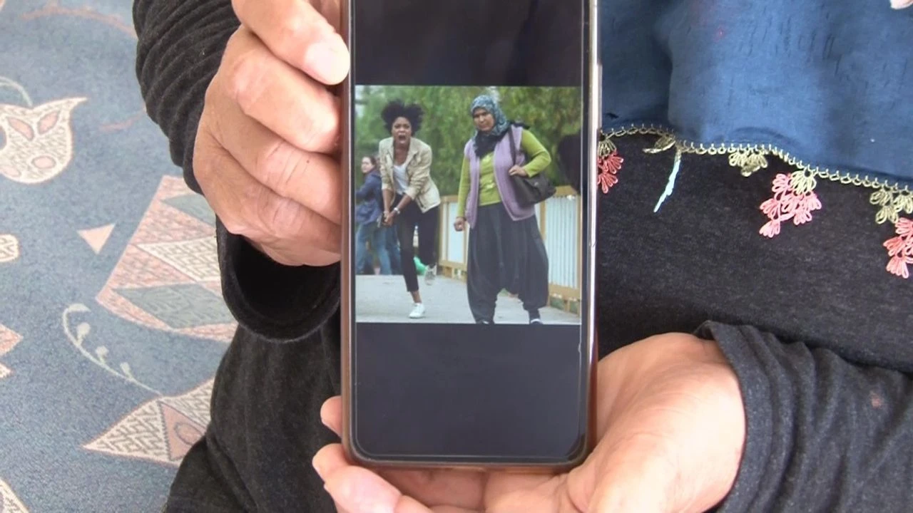 007 James Bond Skyfall Filminde Oynayan Hatice Teyze Kopru Yikilacagi Icin Uzgun 1