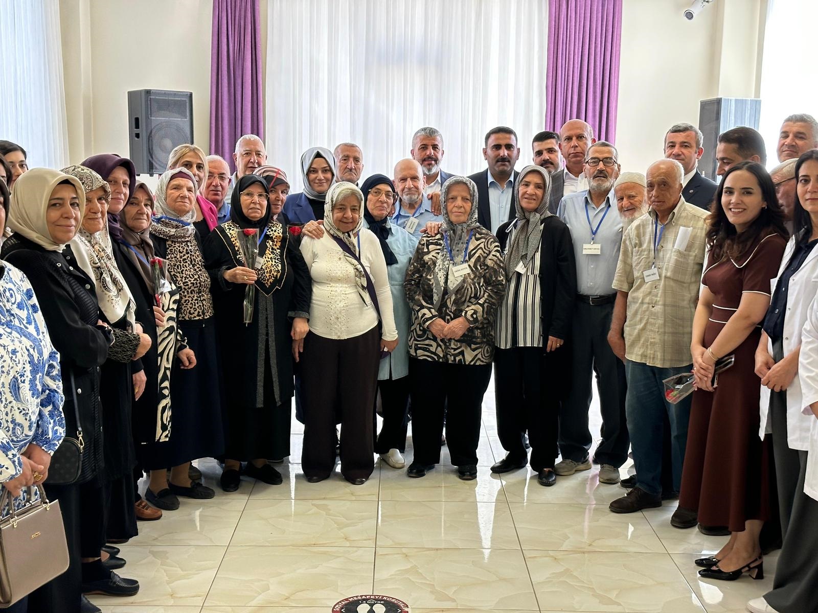 Başkan Veki̇li̇ Hali̇l Uğur’dan 21 Eylül Dünya Alzhei̇mer Günü İçi̇n Anlamli Zi̇yaret (3)