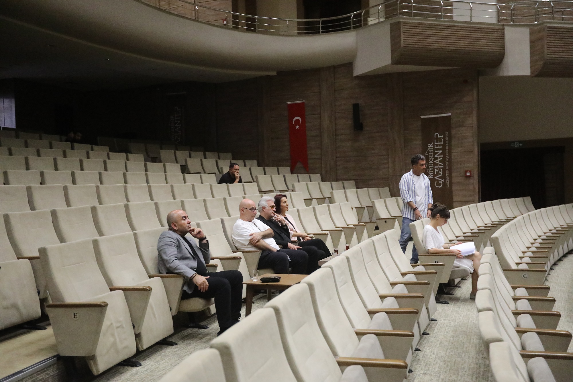 Devlet Ti̇yatrolari Genel Müdürü Karadağli Gazi̇antep Şehi̇r Ti̇yatrosu Provasinda (1)