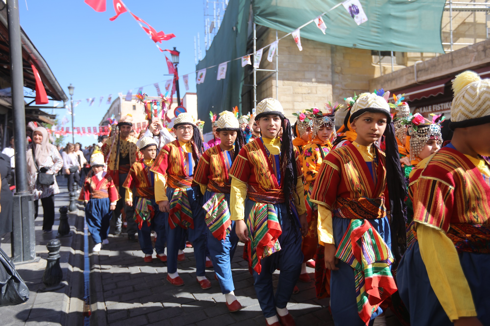 Gastronomi̇ Festi̇vali̇, Renkli̇ Açilişiyla Başladi (2)