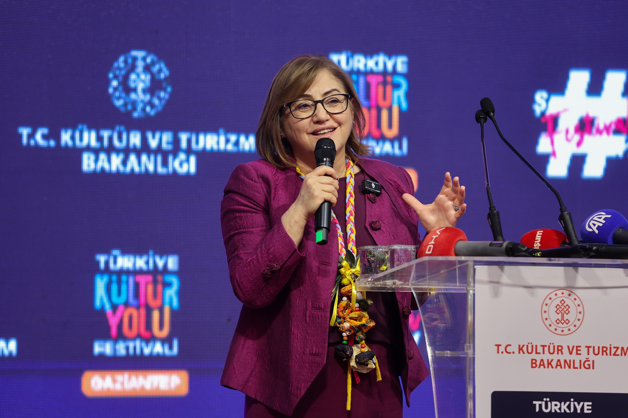 Gastronomi̇ Festi̇vali̇, Renkli̇ Açilişiyla Başladi! (5)