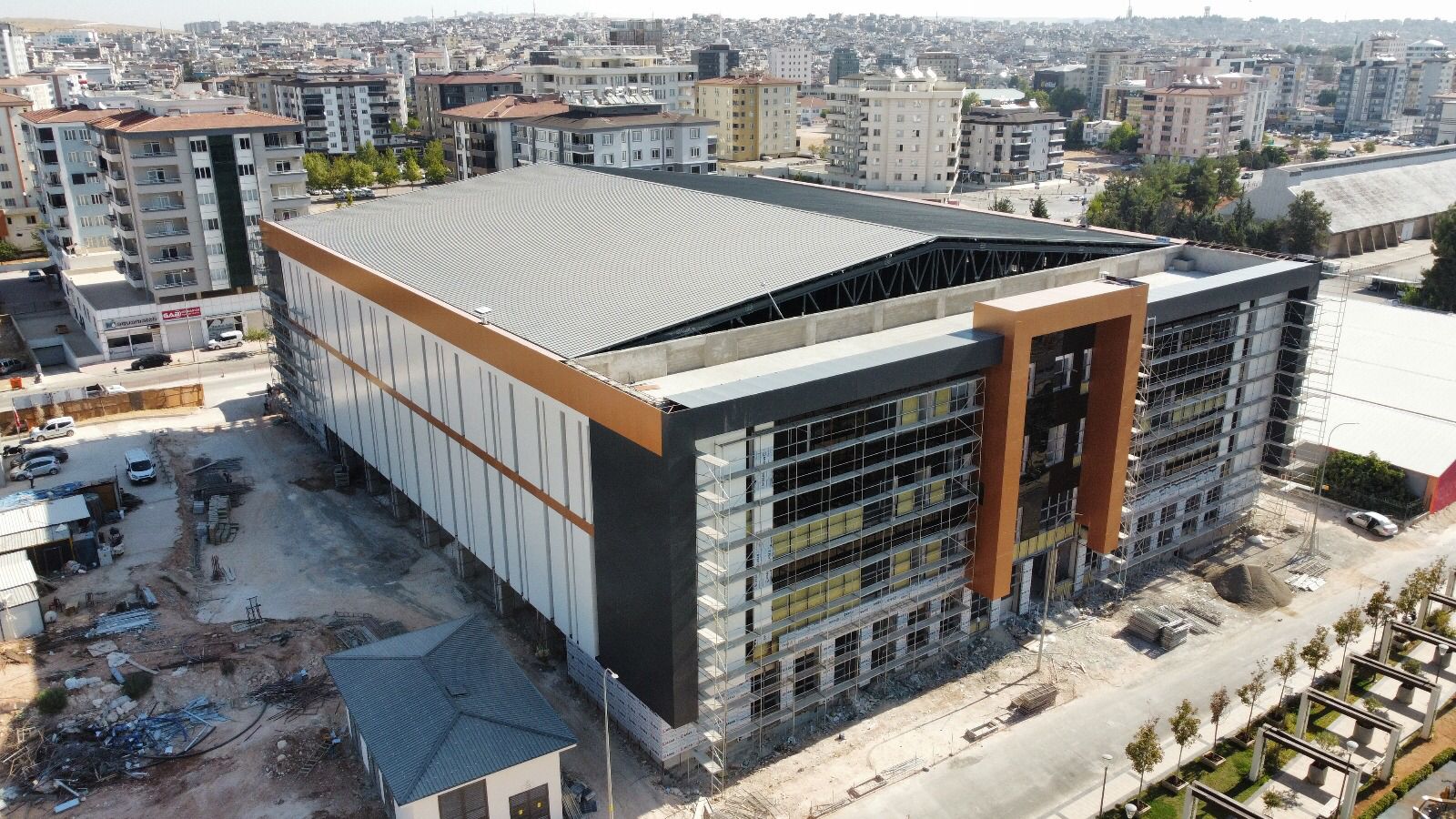 Gazi̇antep Büyükşehi̇r Beledi̇yesi̇ Yi̇ne Hareketli̇ Bi̇r Haftayi Geri̇de Birakti (2)