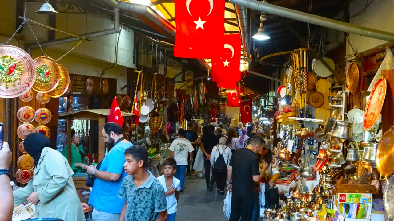 Tarihi Bakircilar Carsisi Nda Asirlardir Cekic Sesleri Susmuyor 1727510036 717 Large