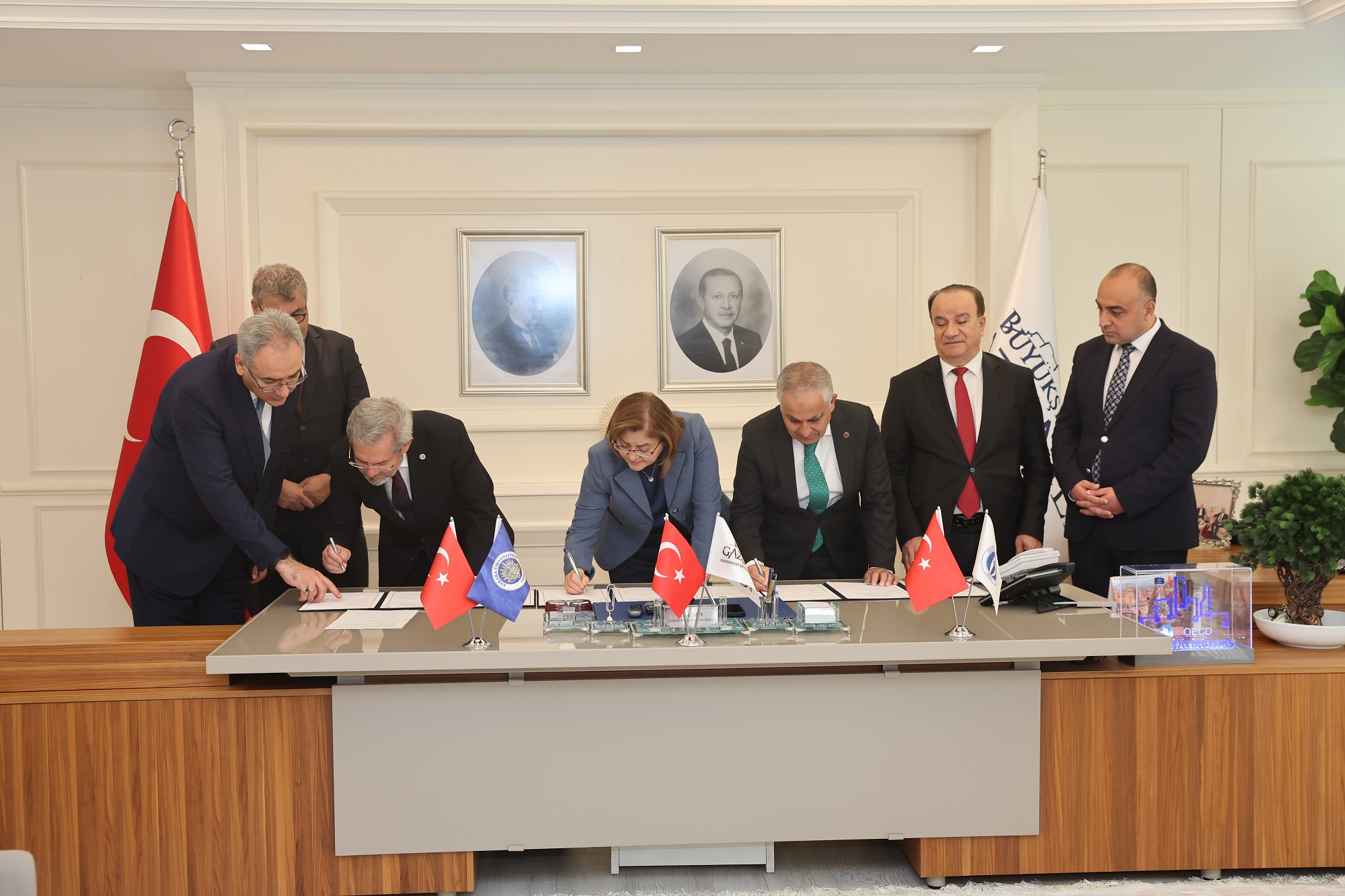 Gazi̇antep Büyükşehi̇r’den Doğu Ve Güneydoğu Anadolu’ya Hi̇zmet Edecek Merkez! (3)