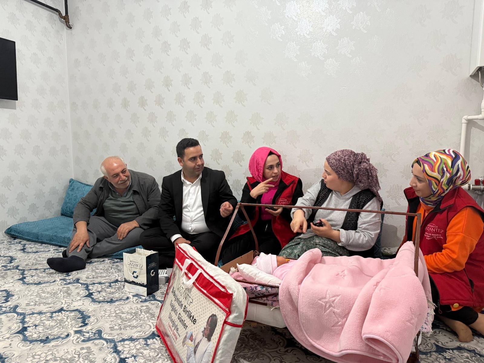 Gazi̇antep Büyükşehi̇r’den Engelleri̇ Kaldiran Projeler (3)