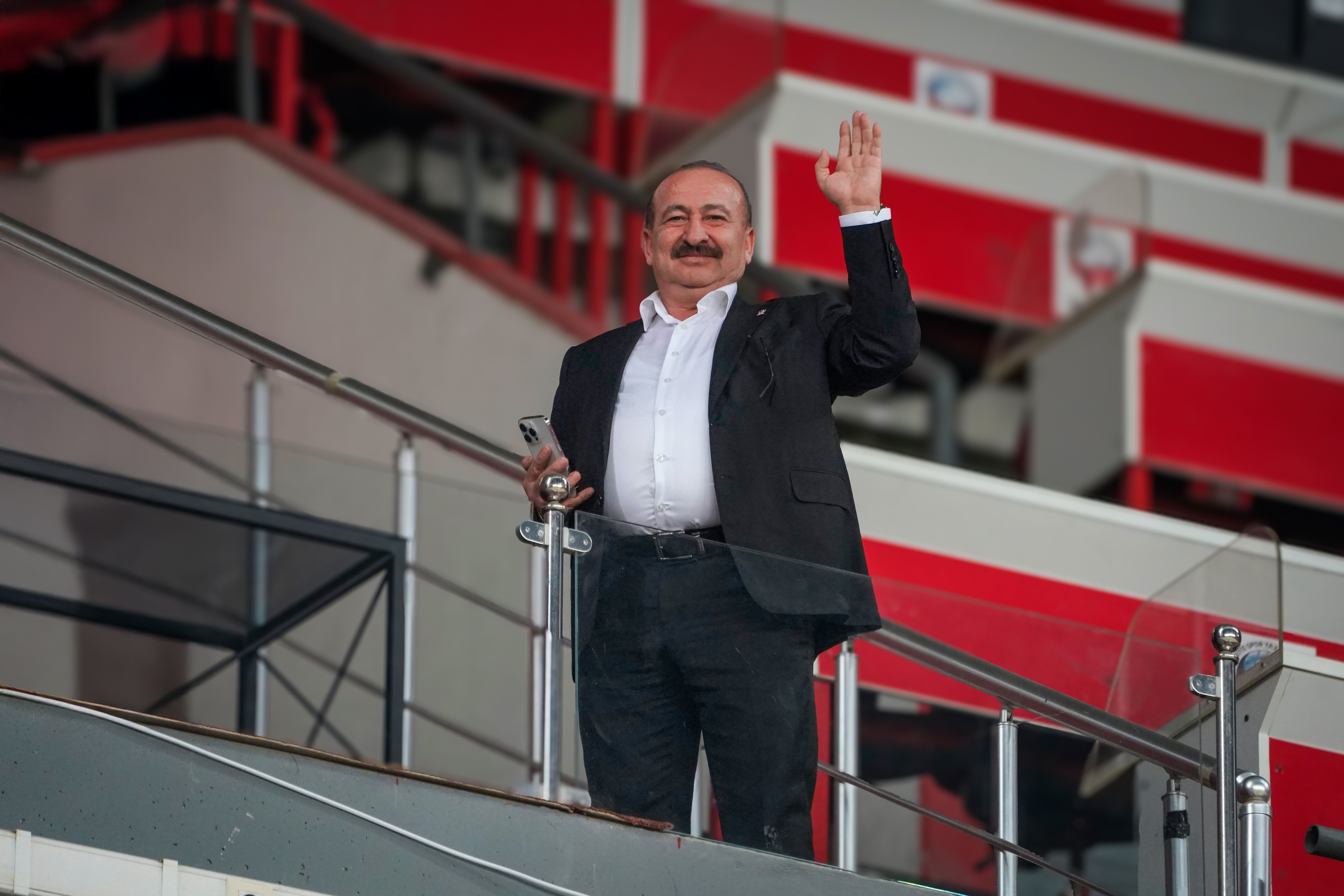 Gaziantep Fk Başkanı Memik Yılmaz, Taraftarlardan Destek Bekliyor: