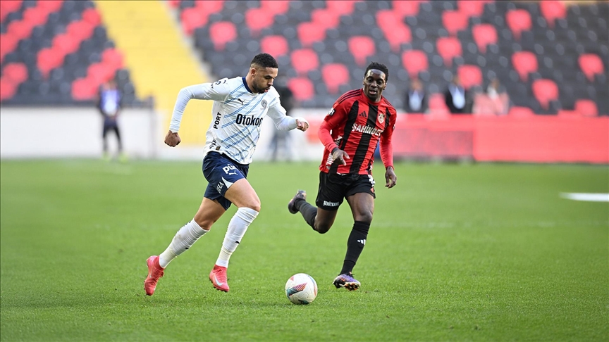 Thumbs B C 3895432878146B9D68Fa036773832427