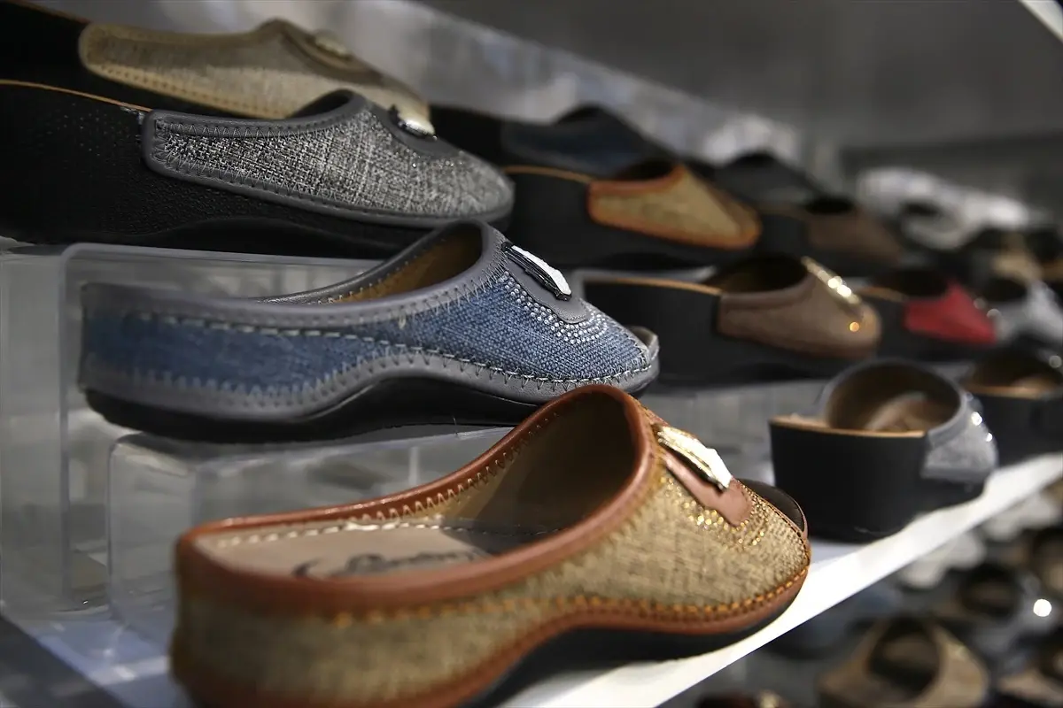 36 Gapshoes Uluslararasi Ayakkabi Terlik Sara 3 18115581 Amp