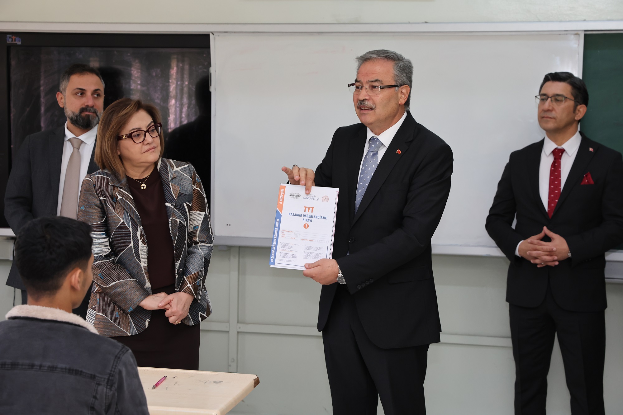 Gazi̇antep Büyükşehi̇r, Kent Geneli̇nde 8. Ve 12. Siniflara Yöneli̇k Deneme Sinavlarina Devam Edi̇yor (10)