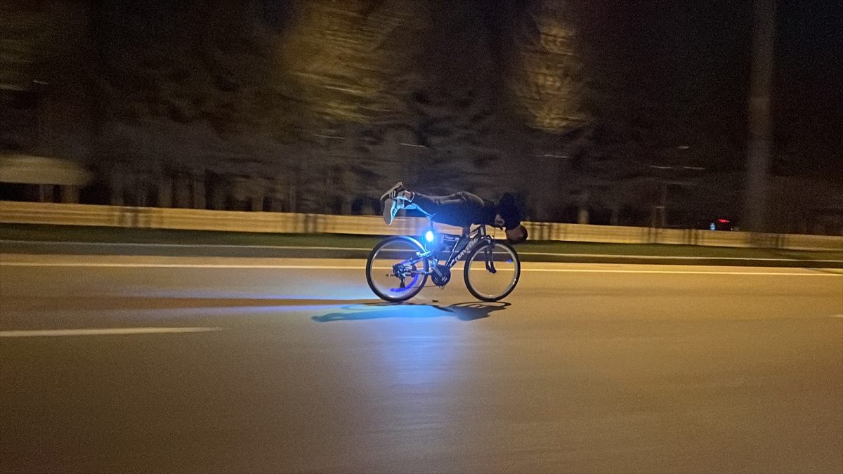 Gaziantepte Bisikletlilerin Tehlikeli Yolculugu Kameraya Yansidi B1Fa285