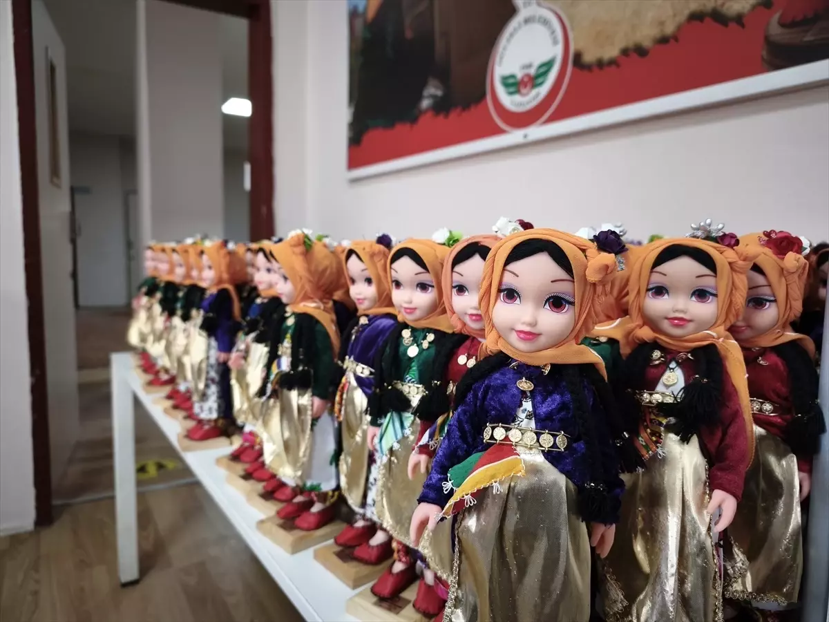 Oguzeli Nde Kadinlar Oyuncak Bebek Ureterek G 19273345 Amp