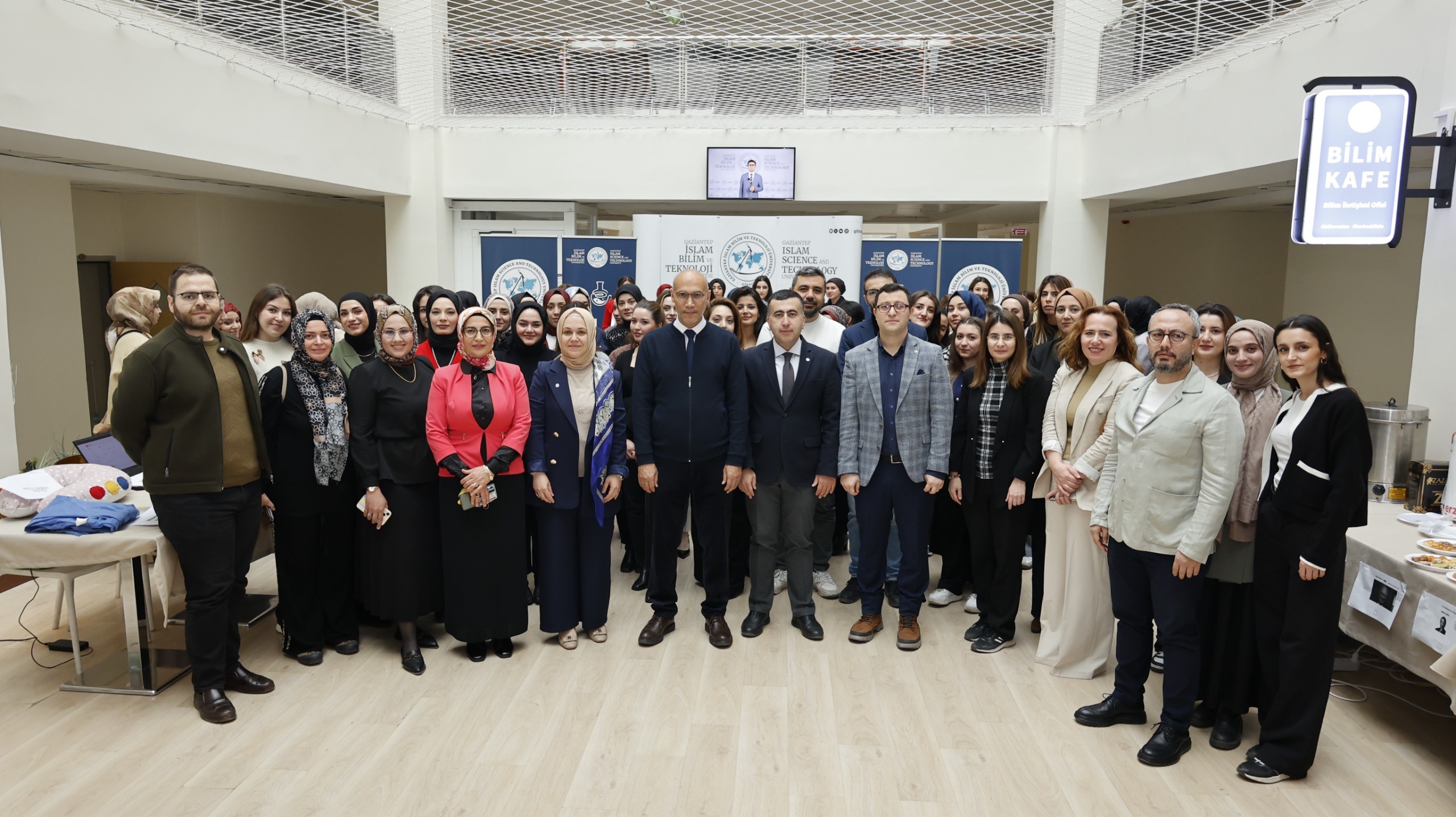 E3067C86 B548 49A4 B13B 8756857De91F