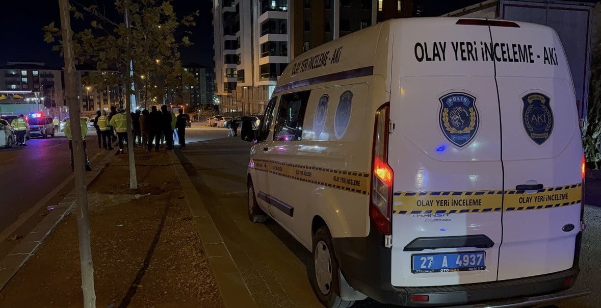 Gaziantep 039 Te Otomobilin Carptigi Anne Hayatini Kaybetti Kizi Agir Yaralandi Feci Kazaya Neden 525615