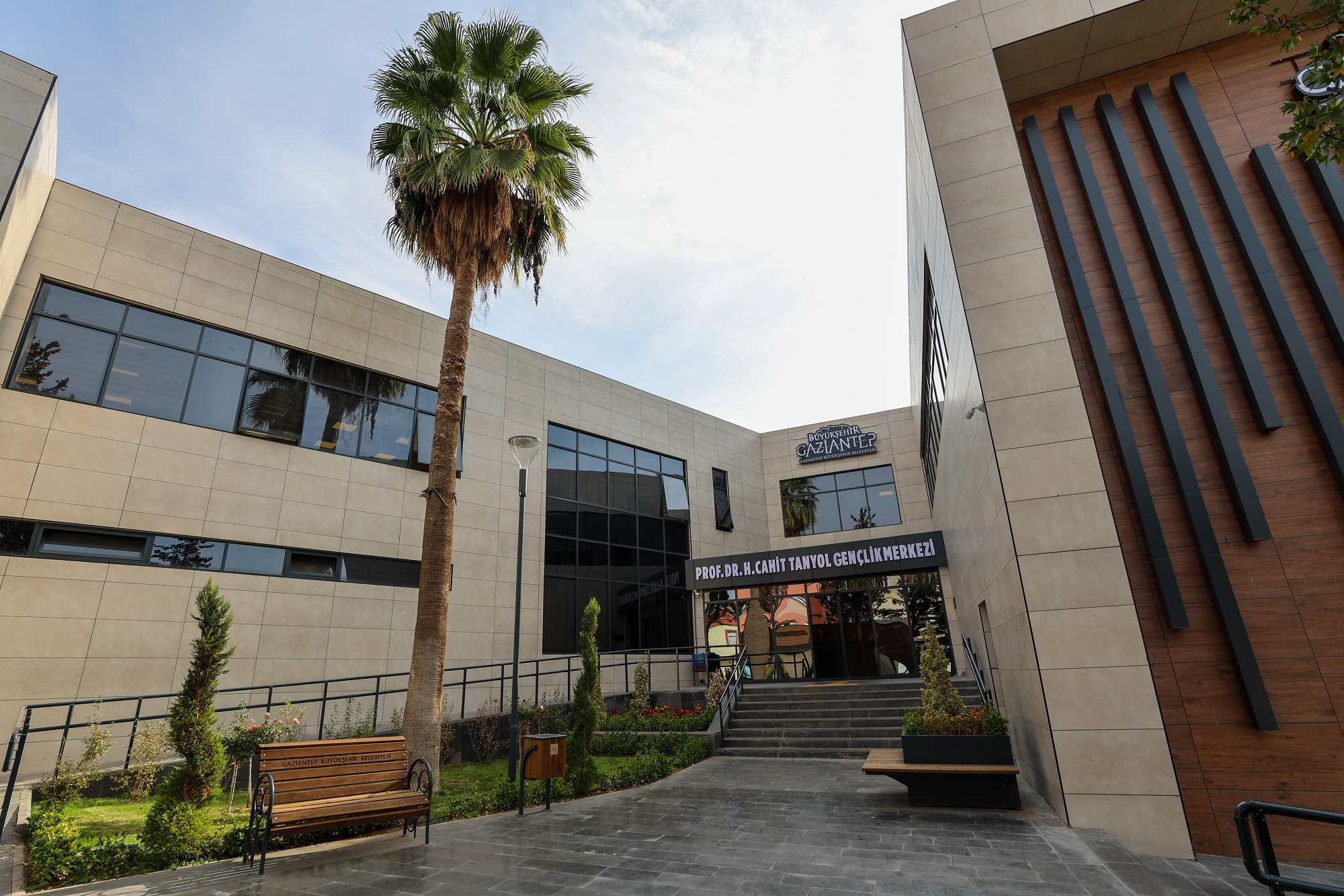 Gazi̇antep Büyükşehi̇r Yeni̇ Gasmek Bi̇nasini Ni̇zi̇p’te Açiyor (1)