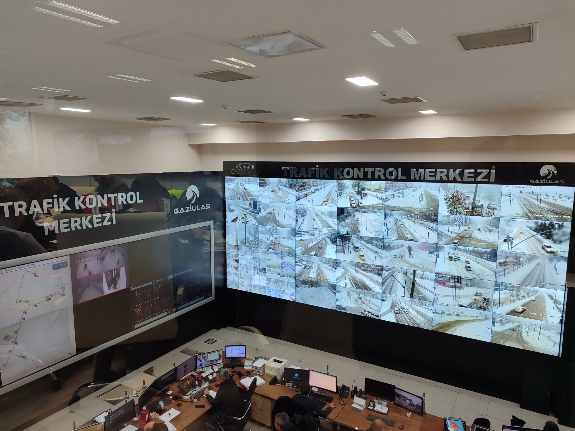 Gazi̇antep Büyükşehi̇r’den Karla Mücadelede Kesi̇nti̇si̇z Çalişma