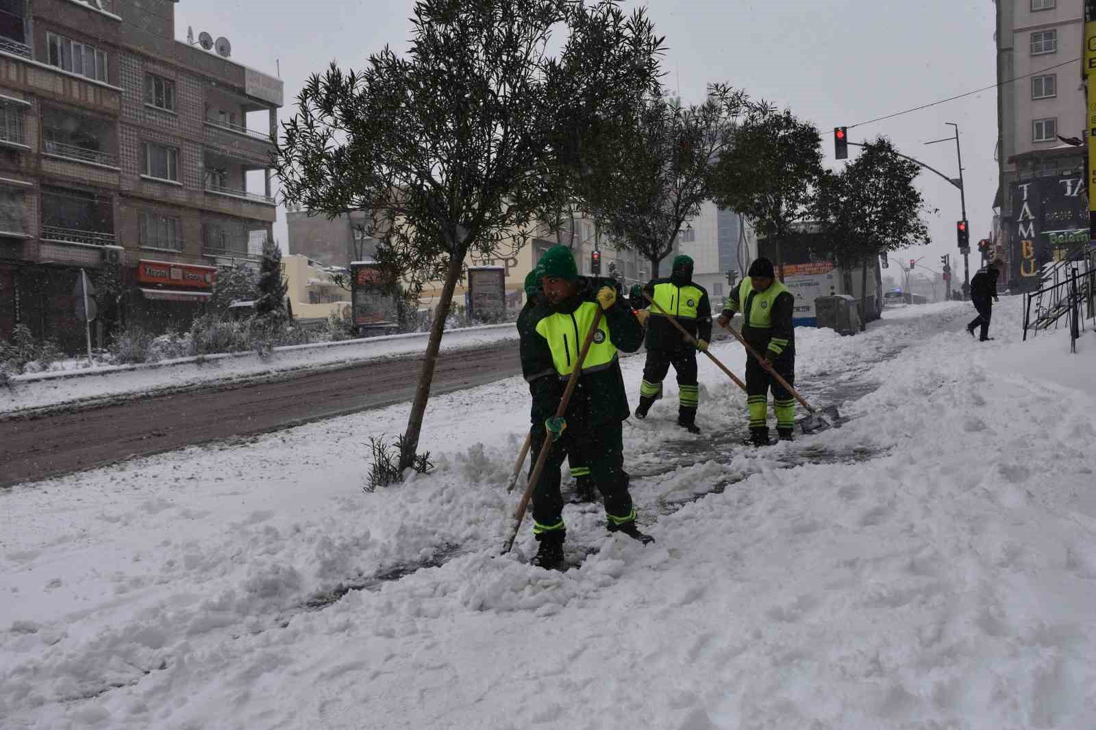 Gaziantep'te Karla Yoğun Mücadele