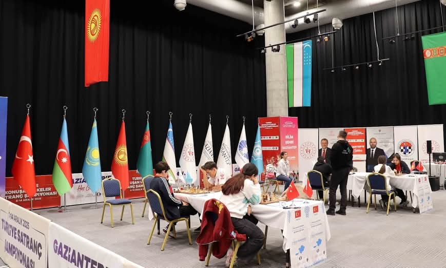 Gazi̇antep’te Satranç Tari̇hi̇ne Geçen Çi̇fte Şampi̇yona Heyecani Sürüyor (6)