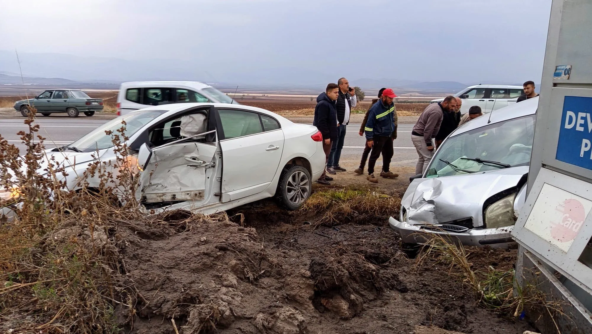 Nurdaginda Uc Ayri Kaza 7 Yarali-1