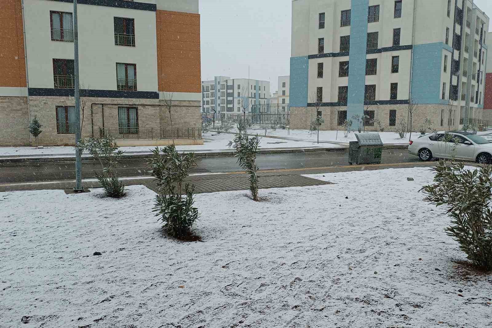 Araban'daki Kar Yağışı Kuraklık Korkusunu Sonlandırdı, Çiftçinin Yüzünü Güldürdü