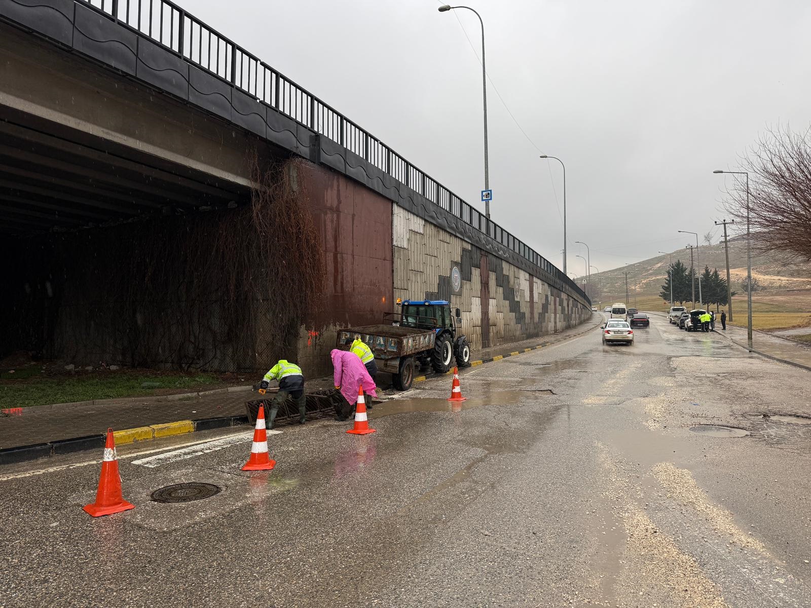 Gazi̇antep Büyükşehi̇r, Sağanak Yağişta Tam Kadro Sahada! (1)