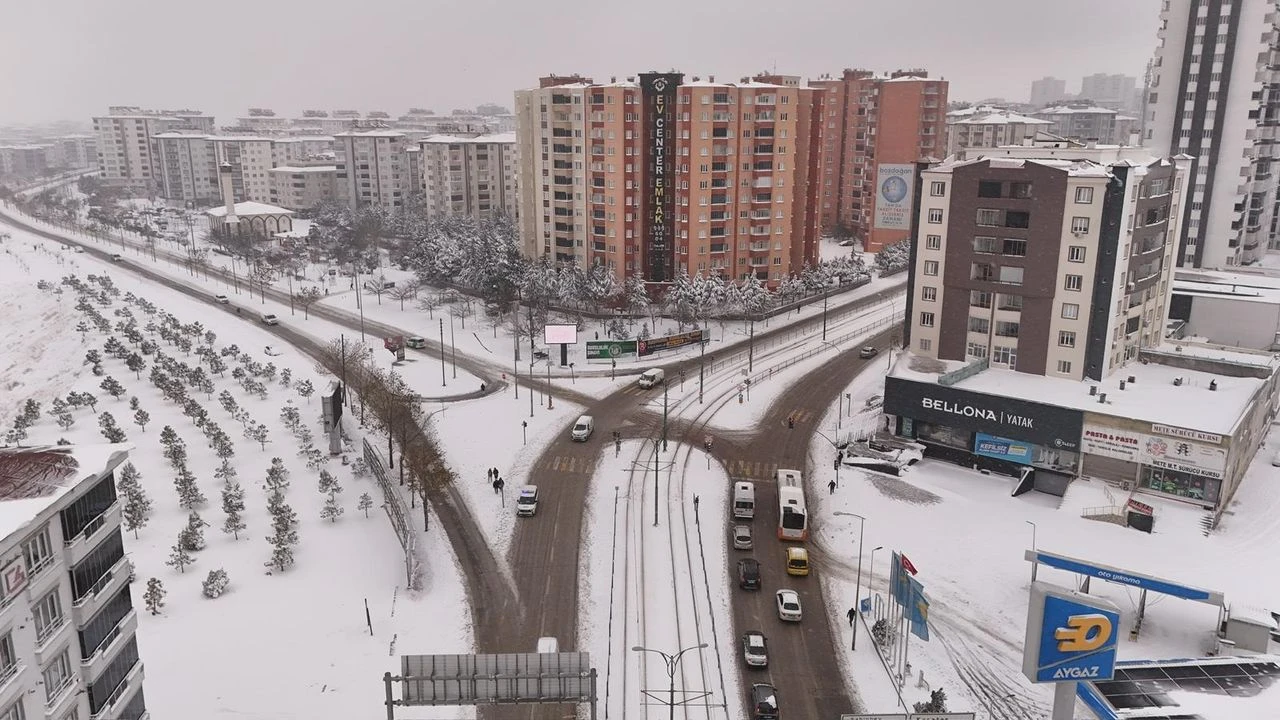 Gaziantep Buyuksehirden Karla Mucadelede Kesintisiz Calisma 1