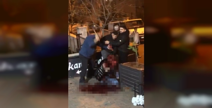 Mustehcen Fotograf Paylasimina Kanli Son Baba Ve Ogula 11 Yil Hapis 1769769077