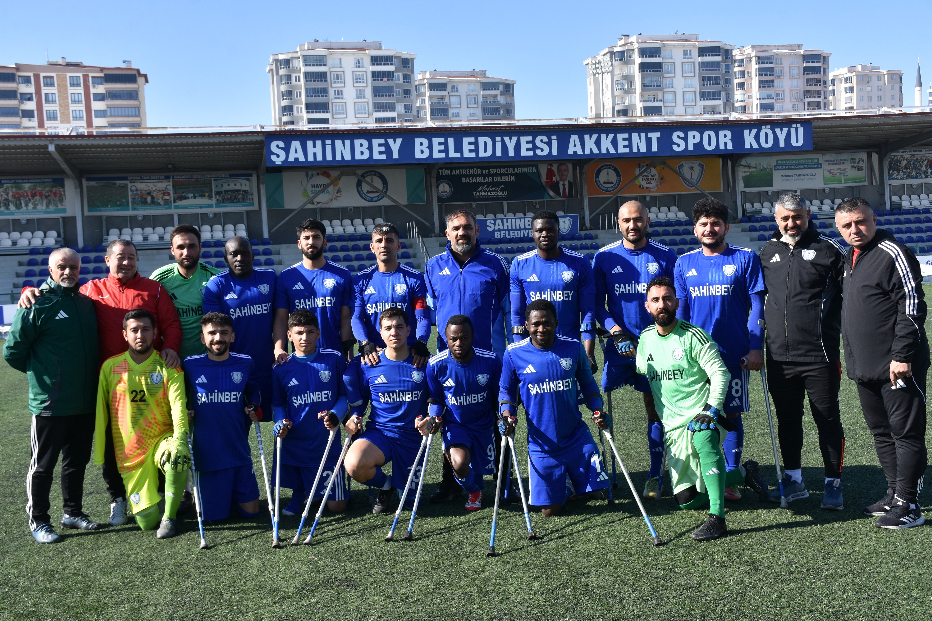 Şi̇şli̇ Maçi (1)