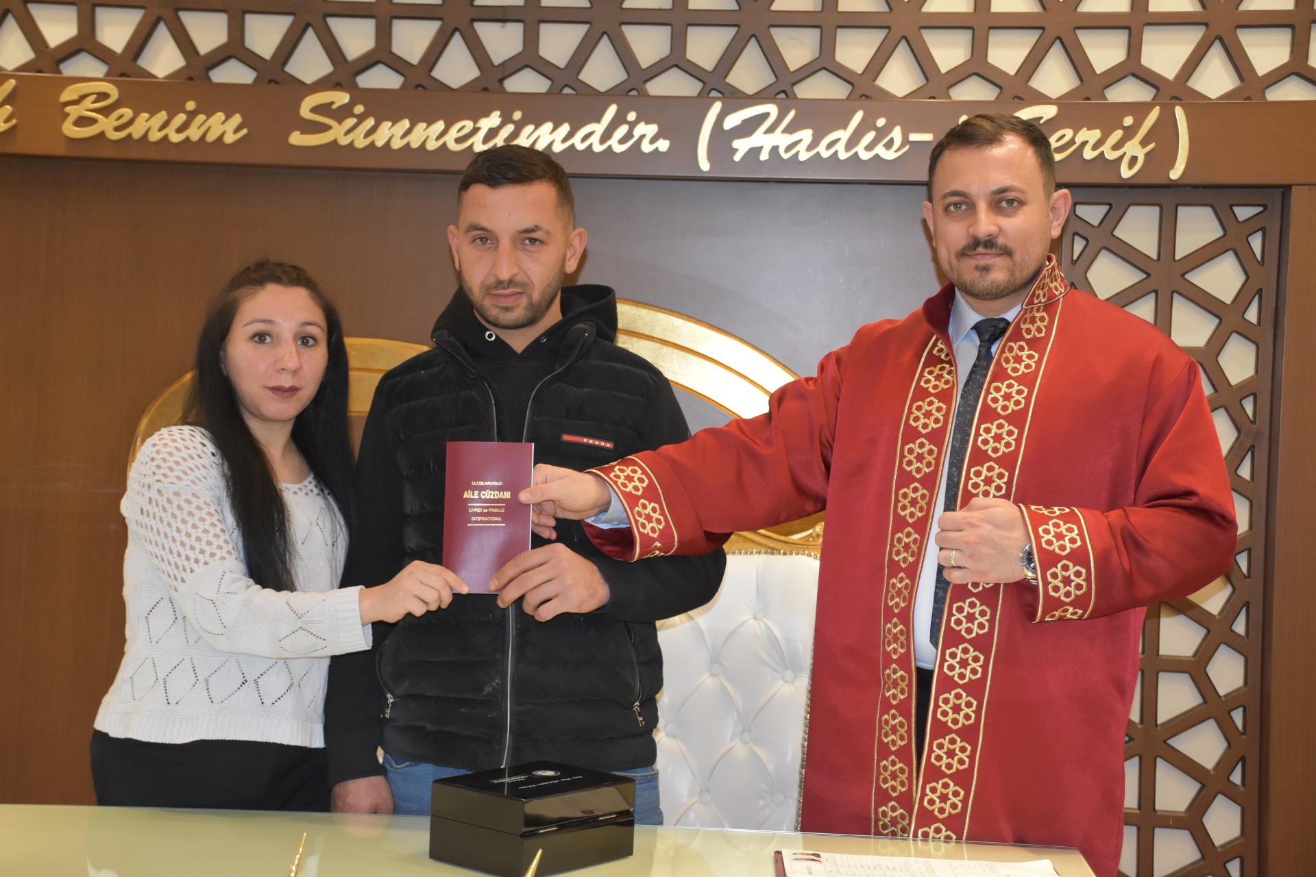 Thumbnail Yılın Son Nikahları (1)