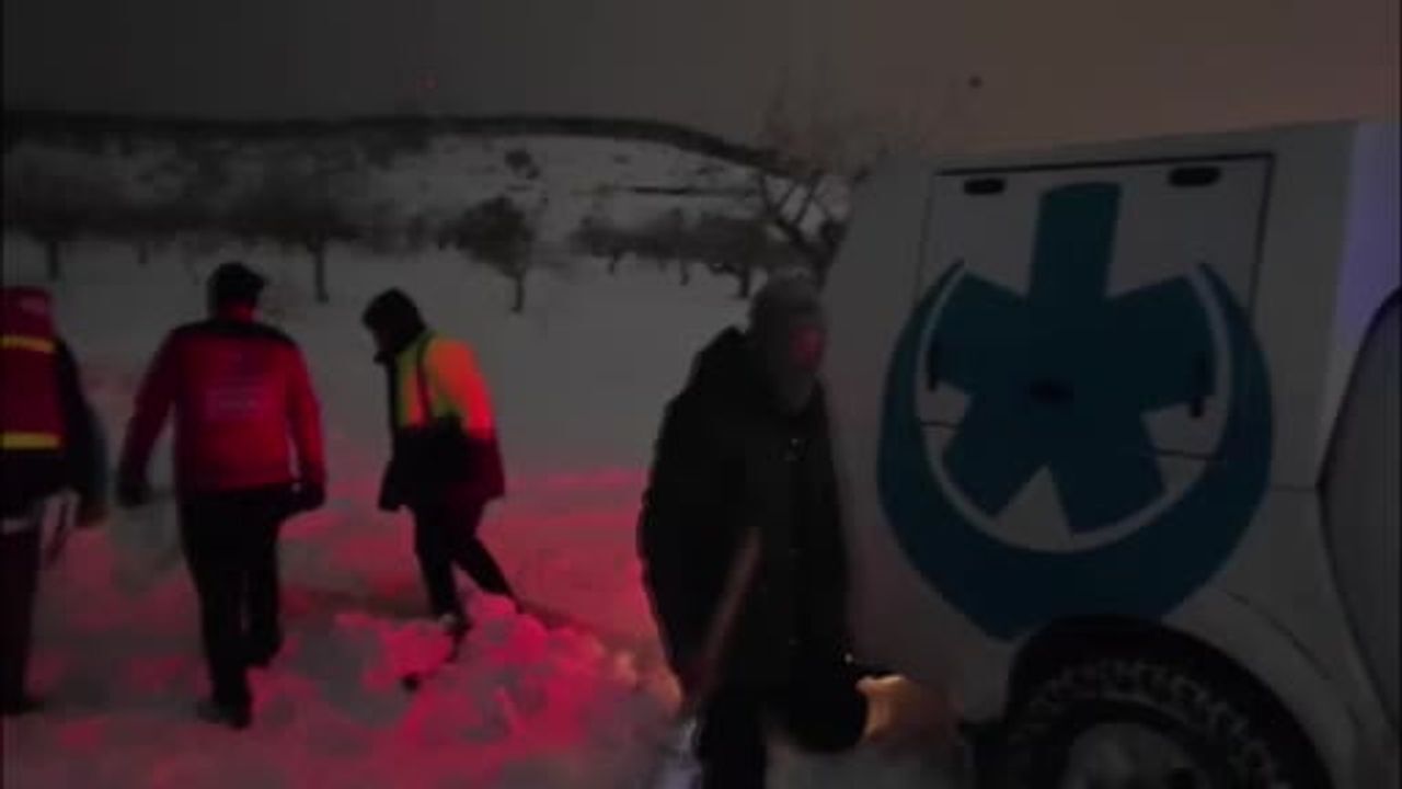 Umke Ekipleri Gaziantep Te Kara Saplanan Aracla Yuruyerek Vakaya Ulasti 1200 924593