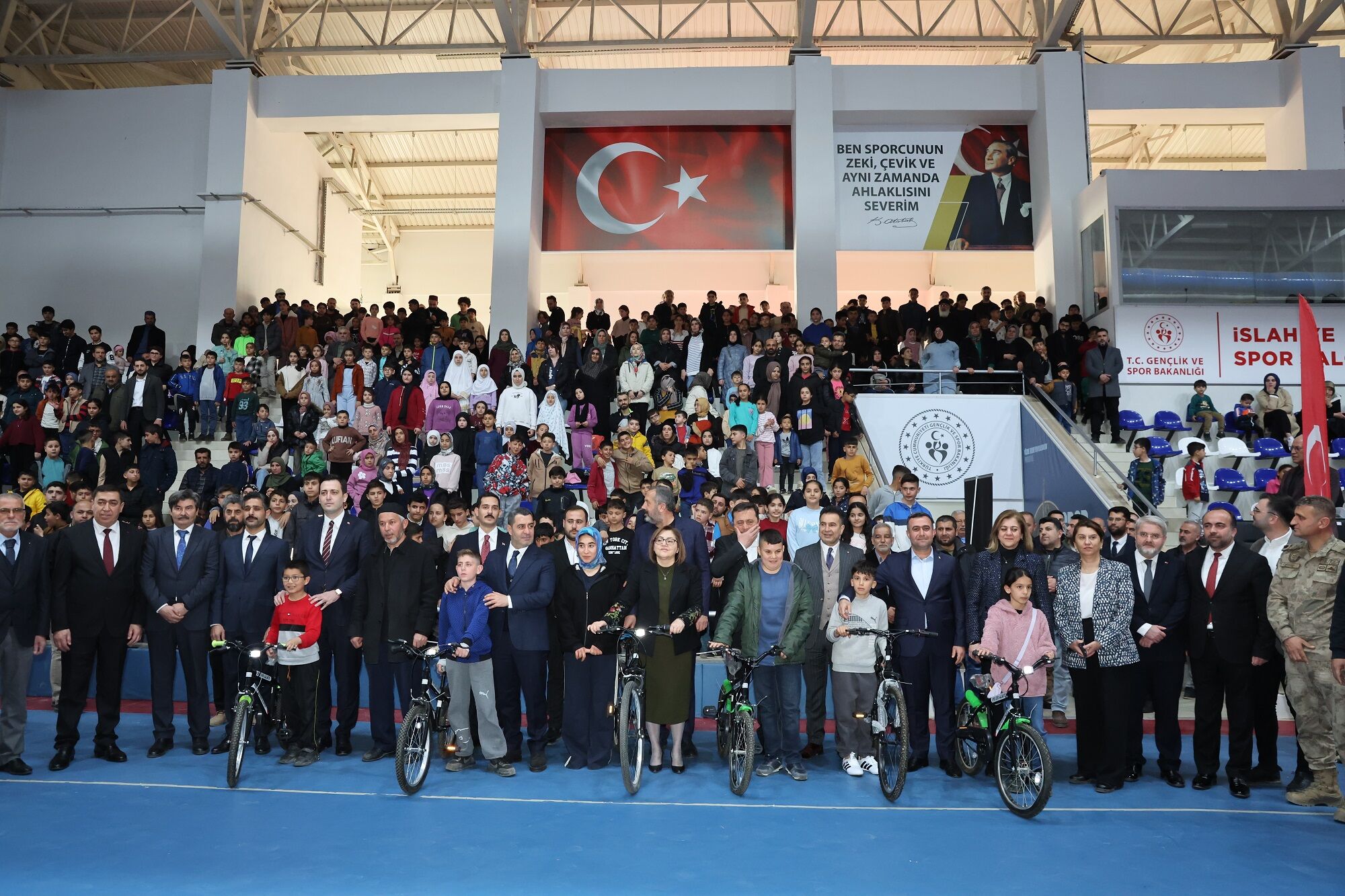 Büyükşehi̇r’i̇n Ramazan Sofrasi Bu Kez İslahi̇ye’de Kuruldu (5)