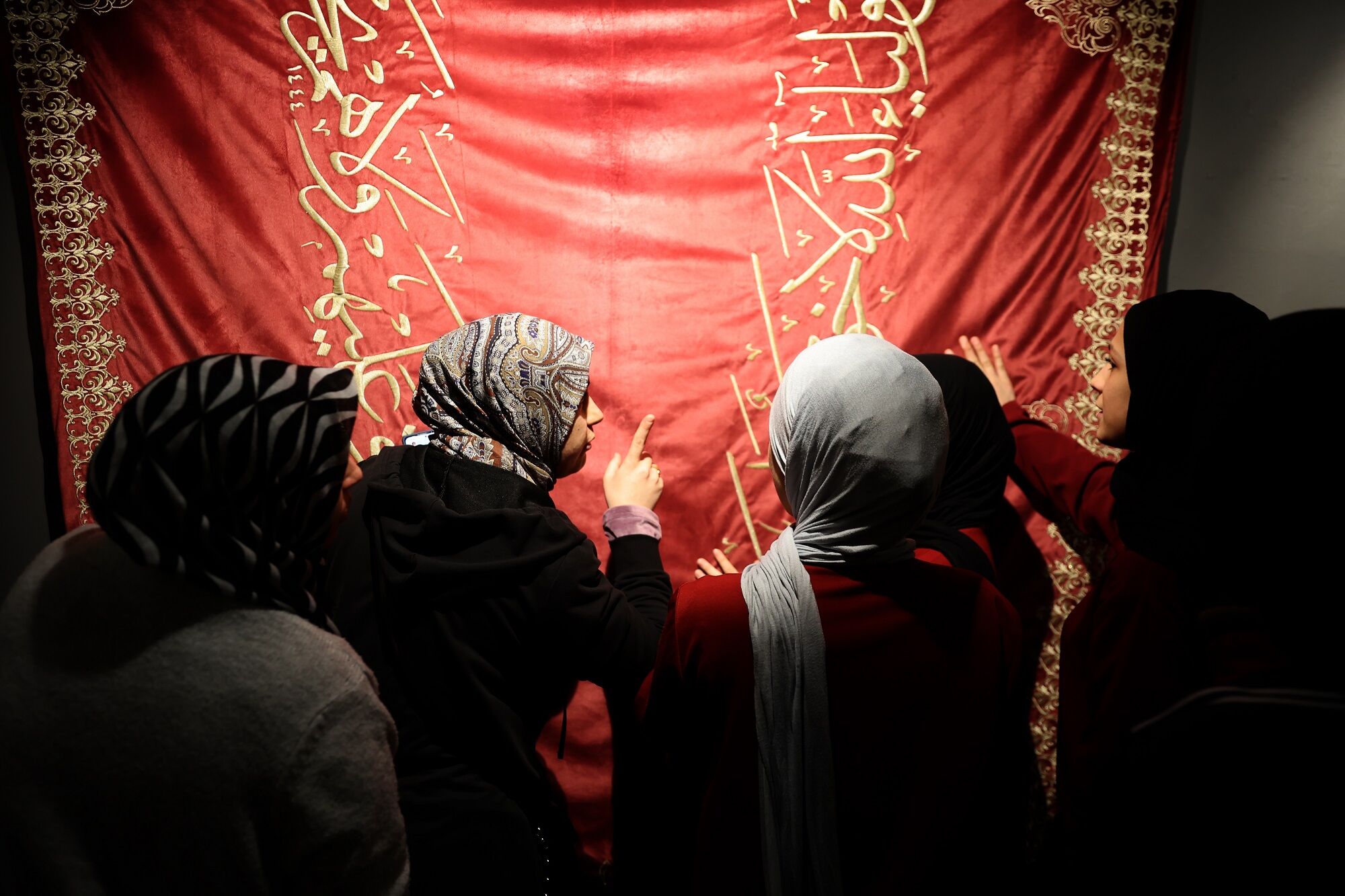 Gazi̇antep Büyükşehi̇r Ev Sahi̇pli̇ği̇nde Mukaddes Emanetler Sergi̇si̇’ne Yoğun İlgi̇ (3)