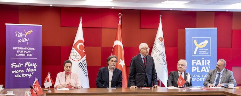 Fair Play Ilk Toplanti Aripinar Konusurken
