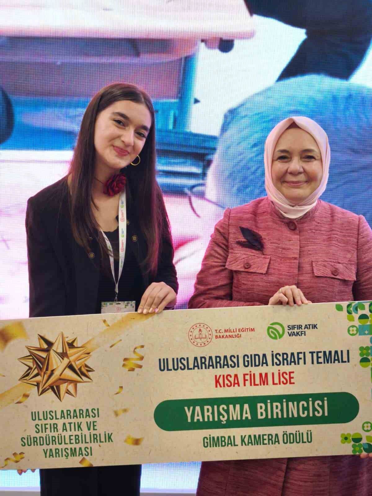 Erdem Koleji'nden Uluslararası Gurur: Melek Ecem Güven'den Önemli Başarı