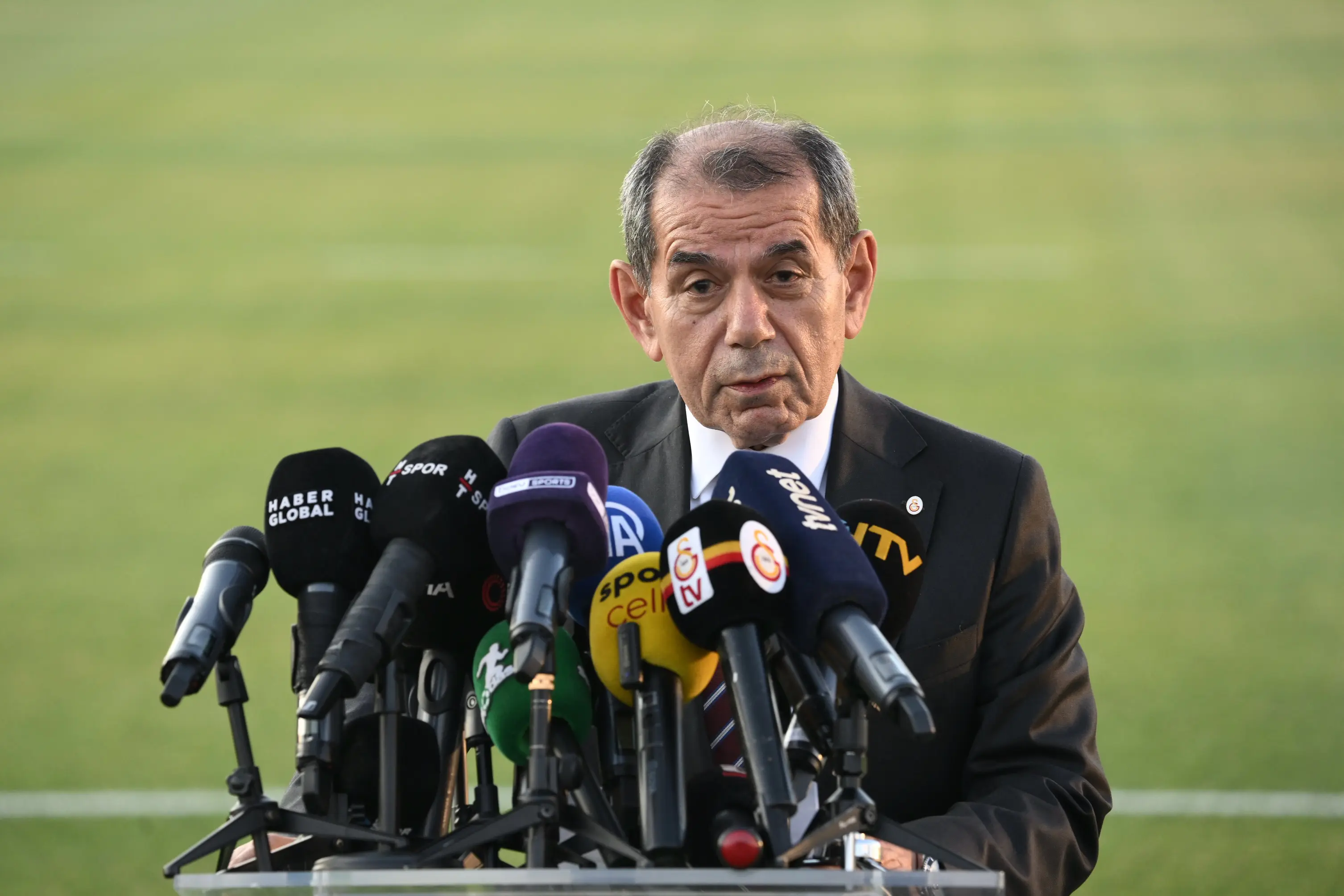Dursun Ozbek Galatasaraya 799 2