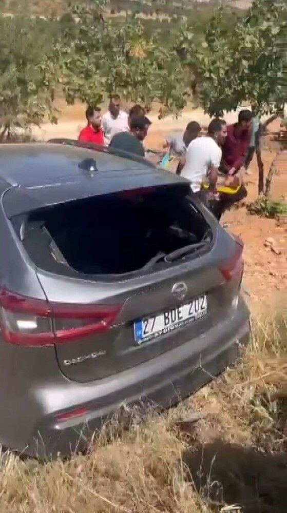 Gaziantep'te Otomobiller Kafa Kafaya Çarpıştı: 1'I Ağır 3 Yaralı