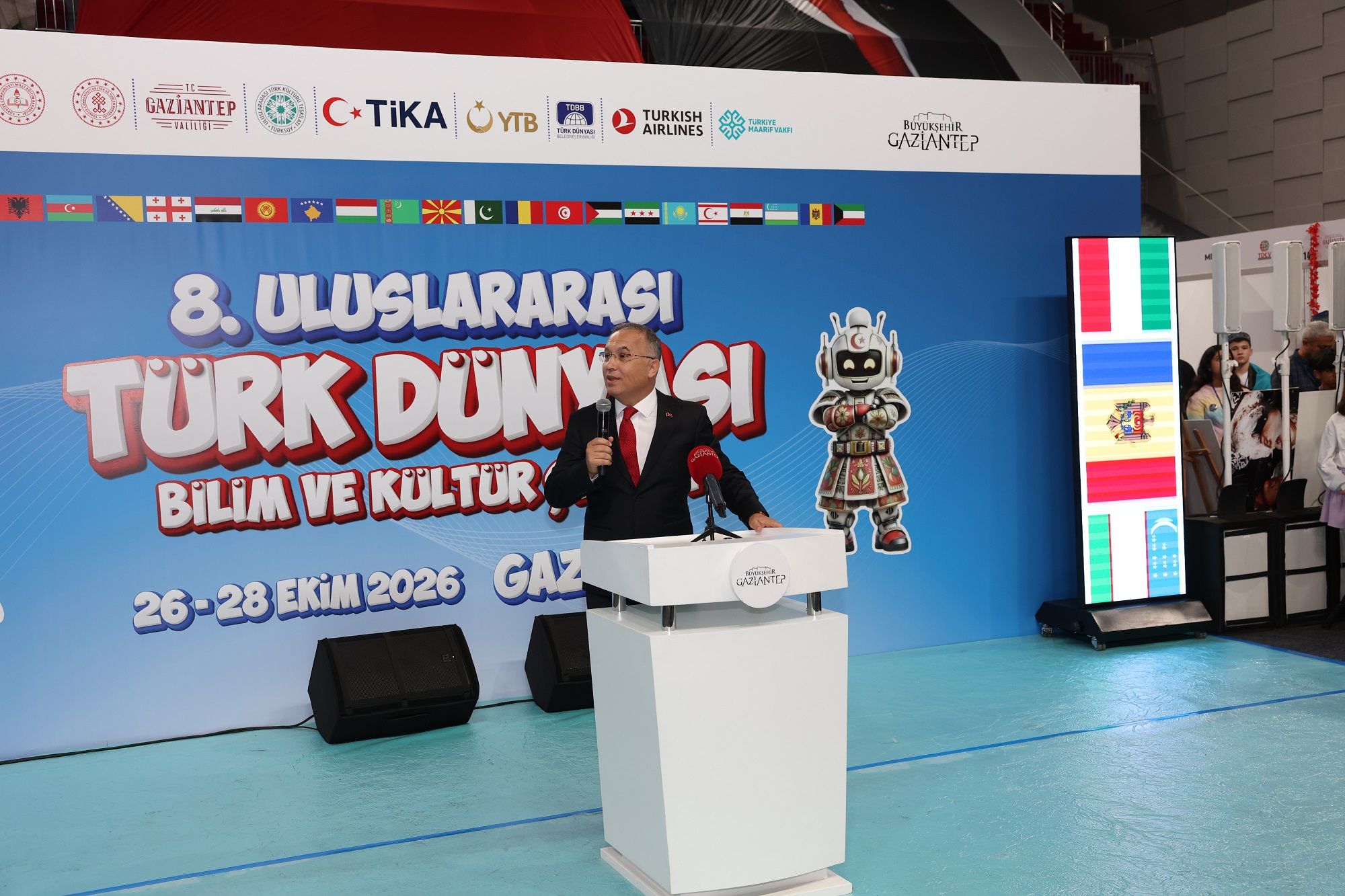 Büyükşehi̇r Ev Sahi̇pli̇ği̇nde Düzenlenen 8. Uluslararasi Türk Dünyasi Bi̇li̇m Ve Kültür Şenli̇ği̇ Ödülleri̇ Sahi̇pleri̇ni̇ Buldu (3)
